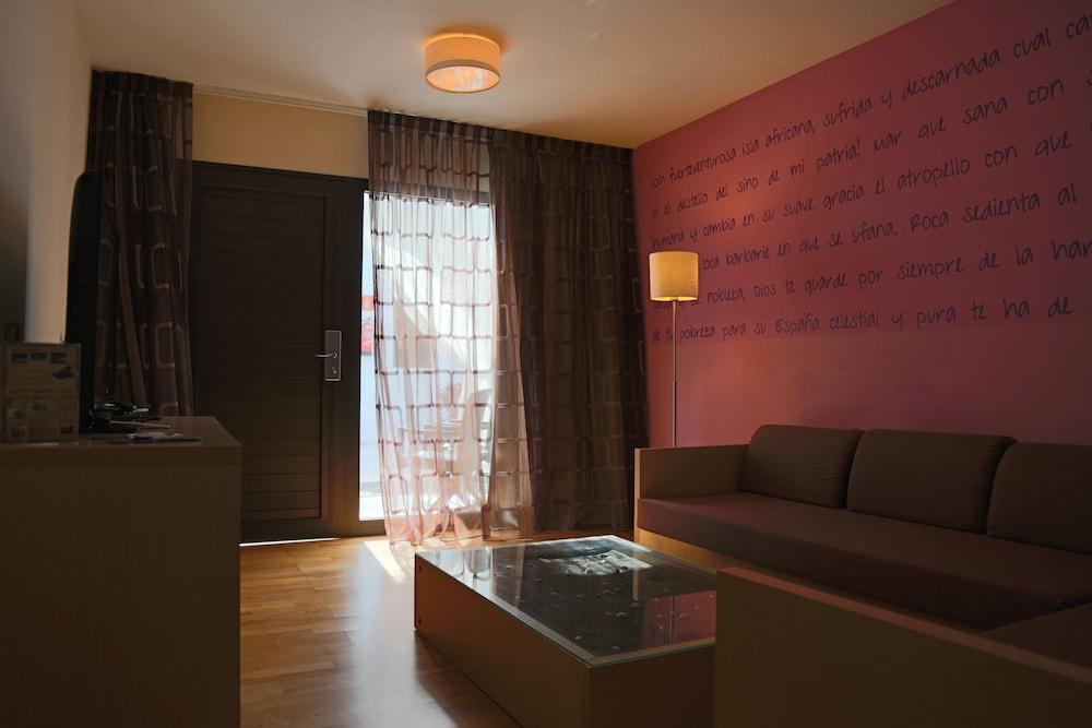 R2 Romantic Fantasia Dreams & Suites Hotel (Adults Only) Tarajalejo Exterior photo